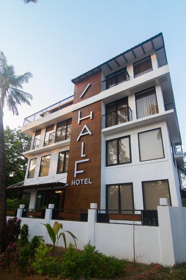 Half Hotel Calangute Kültér fotó